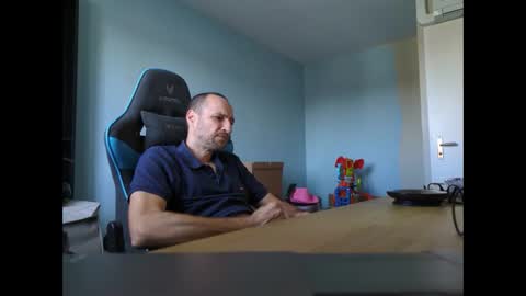 stickolive1 online show from 09/18/25, 01:35