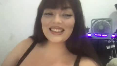 Snapshot of stickyvicky504 chatting on 05/17/26, 06:00 stickyvicky504 online show from 05/17/26, 06:00