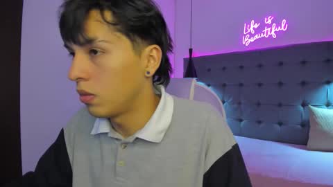 Stiwen online show from 09/22/25, 01:13