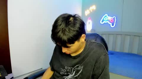 Stiwen online show from 11/24/25, 02:06