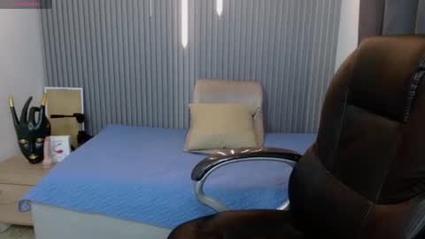 Snapshot of stiwentwink chatting on 05/20/26, 01:28 Stiwen online show from 05/20/26, 01:28