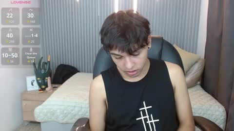 Snapshot of stiwentwink chatting on 06/17/26, 02:51 Stiwen online show from 06/17/26, 02:51