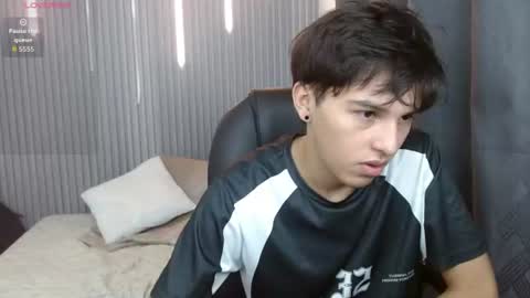 Snapshot of stiwentwink chatting on 06/22/26, 01:52 Stiwen online show from 06/22/26, 01:52