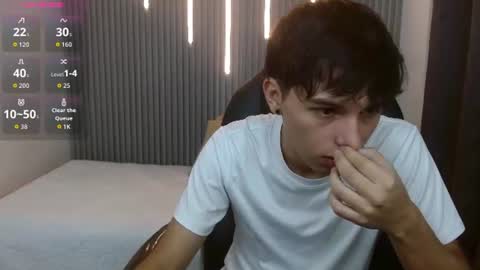 Snapshot of stiwentwink chatting on 07/09/26, 01:37 Stiwen online show from 07/09/26, 01:37