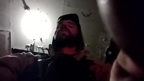 Snapshot of stokely571996 chatting on 11/30/25, 12:42 Oval2022 online show from 11/30/25, 12:42