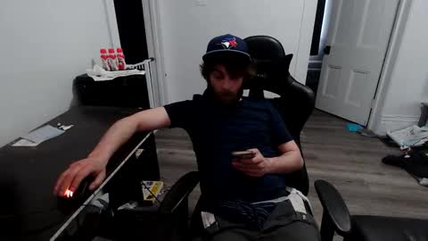 Snapshot of stonedpanda77 chatting on 04/28/26, 10:37 stonedpanda77 online show from 04/28/26, 10:37