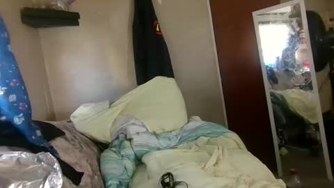 stonerbabyk2003 online show from 04/24/26, 09:39