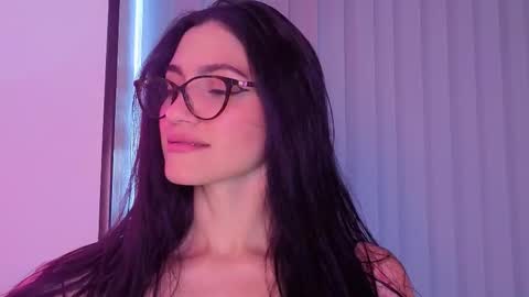 Liz online show from 09/21/25, 07:04