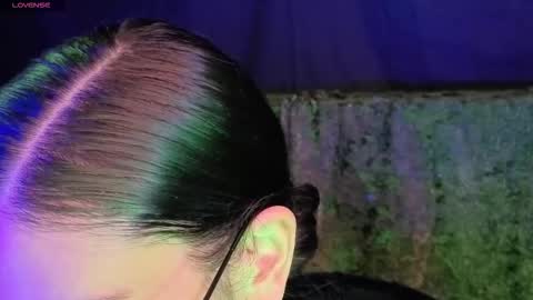 Liz online show from 10/31/25, 11:28