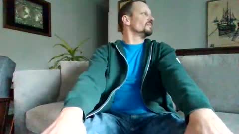 Snapshot of stook4 chatting on 10/24/25, 08:49 LifestyleMan313 online show from 10/24/25, 08:49