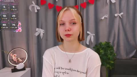 Luna online show from 02/15/26, 01:20