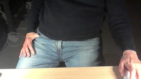 Snapshot of str8_dave chatting on 12/14/25, 08:57 Dave online show from 12/14/25, 08:57