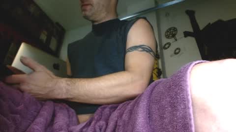 Snapshot of str8foryouguy chatting on 01/19/25, 01:00 Str8 online show from 01/19/25, 01:00