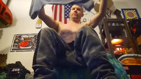 Snapshot of str8foryouguy chatting on 02/25/25, 05:52 Str8 online show from 02/25/25, 05:52