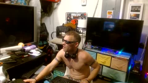 Snapshot of str8foryouguy chatting on 03/10/25, 02:39 Str8 online show from 03/10/25, 02:39