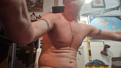 Snapshot of str8foryouguy chatting on 09/24/25, 02:53 Str8 online show from 09/24/25, 02:53
