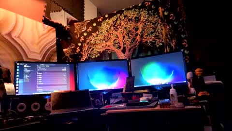 Snapshot of str8foryouguy chatting on 10/14/25, 04:24 Str8 online show from 10/14/25, 04:24