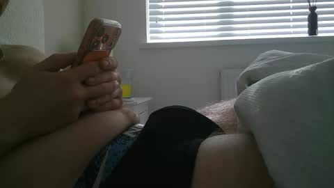 str8laddd online show from 05/10/26, 07:02