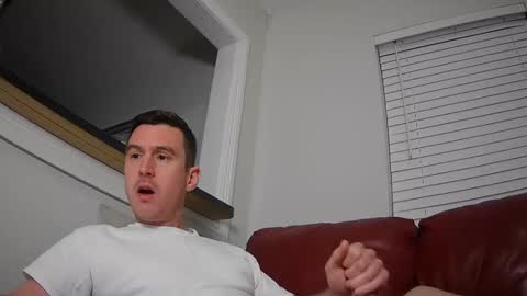 Snapshot of str8stuntcox chatting on 02/15/25, 04:25 Str8StuntCox online show from 02/15/25, 04:25