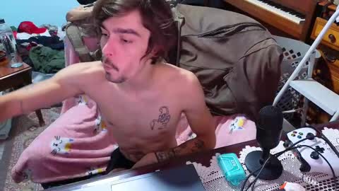 str8whiteboy21 online show from 10/12/25, 06:07