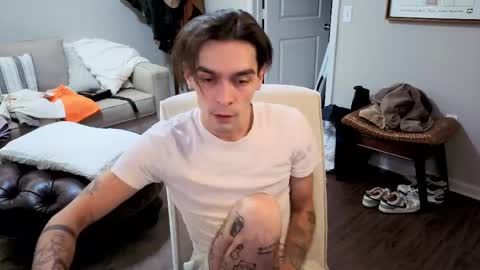 str8whiteboy21 online show from 06/04/26, 01:39
