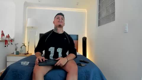 straight__friends online show from 11/22/25, 03:11