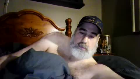 Snapshot of straightbear4you chatting on 09/19/25, 08:27 Straightbear4you online show from 09/19/25, 08:27