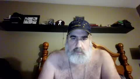 Snapshot of straightbear4you chatting on 09/21/25, 10:28 Straightbear4you online show from 09/21/25, 10:28