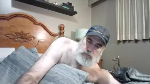 Straightbear4you online show from 11/17/25, 11:49