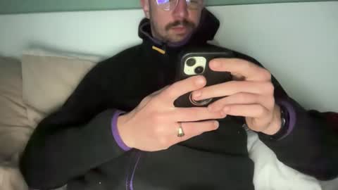 straightfirelotus69420_ online show from 04/22/26, 09:11