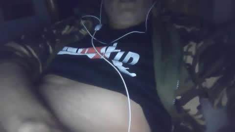 Snapshot of straightguy2024 chatting on 11/10/25, 07:18 StraightGuy online show from 11/10/25, 07:18