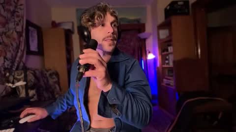 Cowboy Zuhly online show from 10/30/25, 03:19