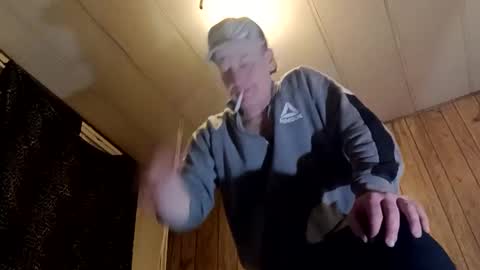 straighttoy online show from 02/26/25, 08:04