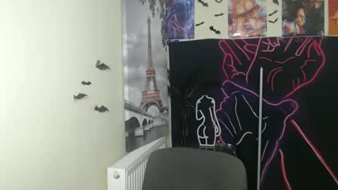 Amalia online show from 11/22/25, 07:18