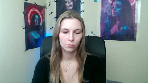 Snapshot of stranger_giirl chatting on 04/28/26, 11:59 Amalia online show from 04/28/26, 11:59