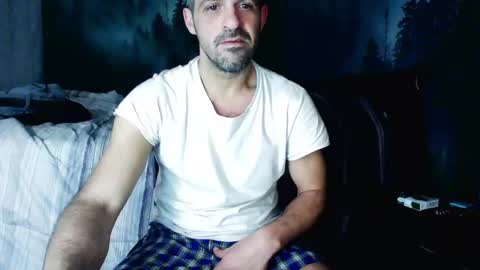 Snapshot of strangeratnight87 chatting on 01/21/25, 02:05 strangeratnight87 online show from 01/21/25, 02:05