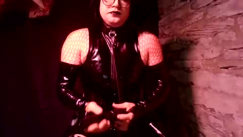 Mistress kinki online show from 04/26/26, 07:17