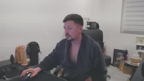 Snapshot of straponloverboy chatting on 02/13/25, 01:15 ImYours online show from 02/13/25, 01:15