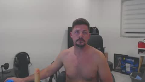 Snapshot of straponloverboy chatting on 10/30/25, 04:41 ImYours online show from 10/30/25, 04:41