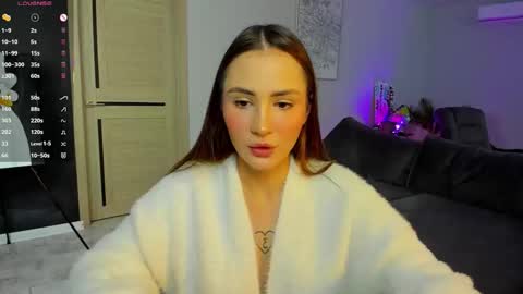 Laura online show from 10/24/25, 04:53