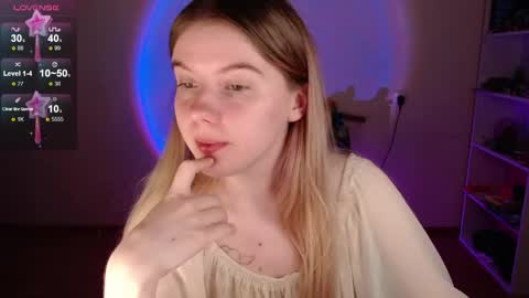 Snapshot of strawberry_juli chatting on 05/04/26, 01:45 Juli online show from 05/04/26, 01:45