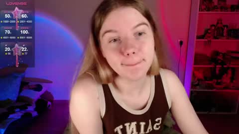 Snapshot of strawberry_juli chatting on 05/23/26, 03:01 Juli online show from 05/23/26, 03:01