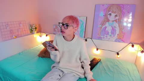 strawberry_kitty_ online show from 11/10/25, 03:27