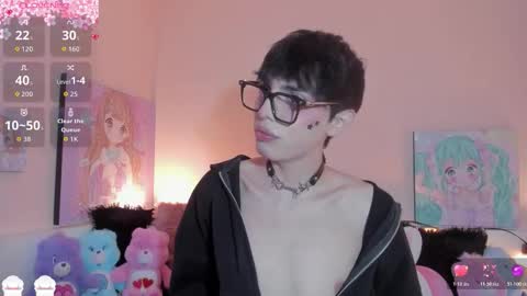 strawberry_kitty_ online show from 02/22/26, 04:13