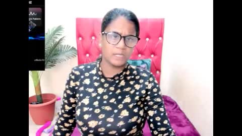 strawberry_lipz online show from 09/24/25, 05:00