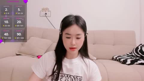 Snapshot of strawberry_loveee chatting on 11/01/25, 04:14 strawberry_loveee online show from 11/01/25, 04:14