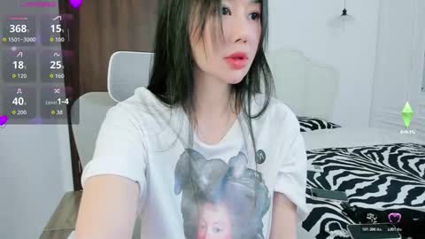 Snapshot of strawberry_loveee chatting on 12/03/25, 10:46 strawberry_loveee online show from 12/03/25, 10:46