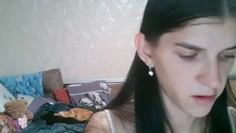 Snapshot of strawberry_storm chatting on 09/15/25, 06:52 Strawberry Storm online show from 09/15/25, 06:52