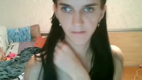 Snapshot of strawberry_storm chatting on 09/27/25, 08:58 Strawberry Storm online show from 09/27/25, 08:58