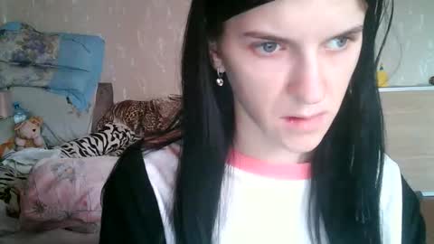 Snapshot of strawberry_storm chatting on 03/30/26, 01:23 Strawberry Storm online show from 03/30/26, 01:23